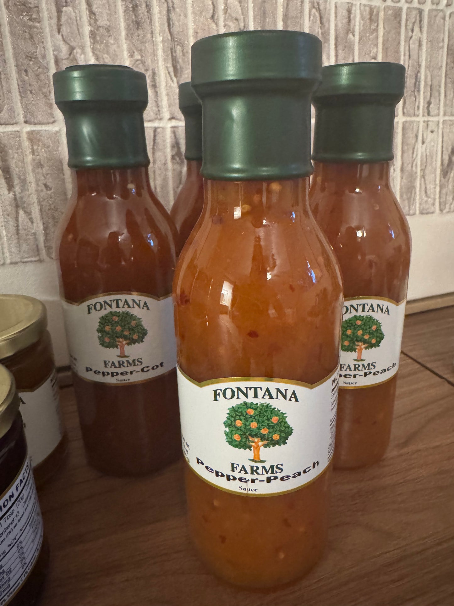 Fontana Farms Pepper-Peach Sauce 14 Oz