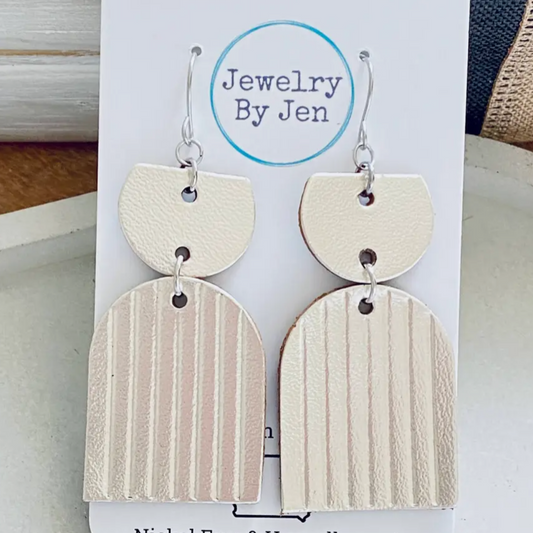 Embossed Arch Earrings: Platinum